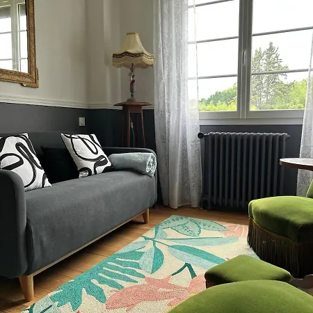 Villa Charming House With Garden